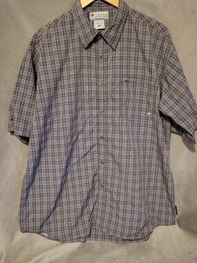 Columbia Titanium Men's XL Gray Plaid Short Sleeve Fishing Shirt Vent Zip Pocket